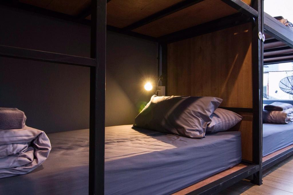 Nap@Pan Hostel Silom Бангкок Екстер'єр фото