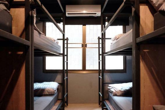 Nap@Pan Hostel Silom Бангкок Екстер'єр фото