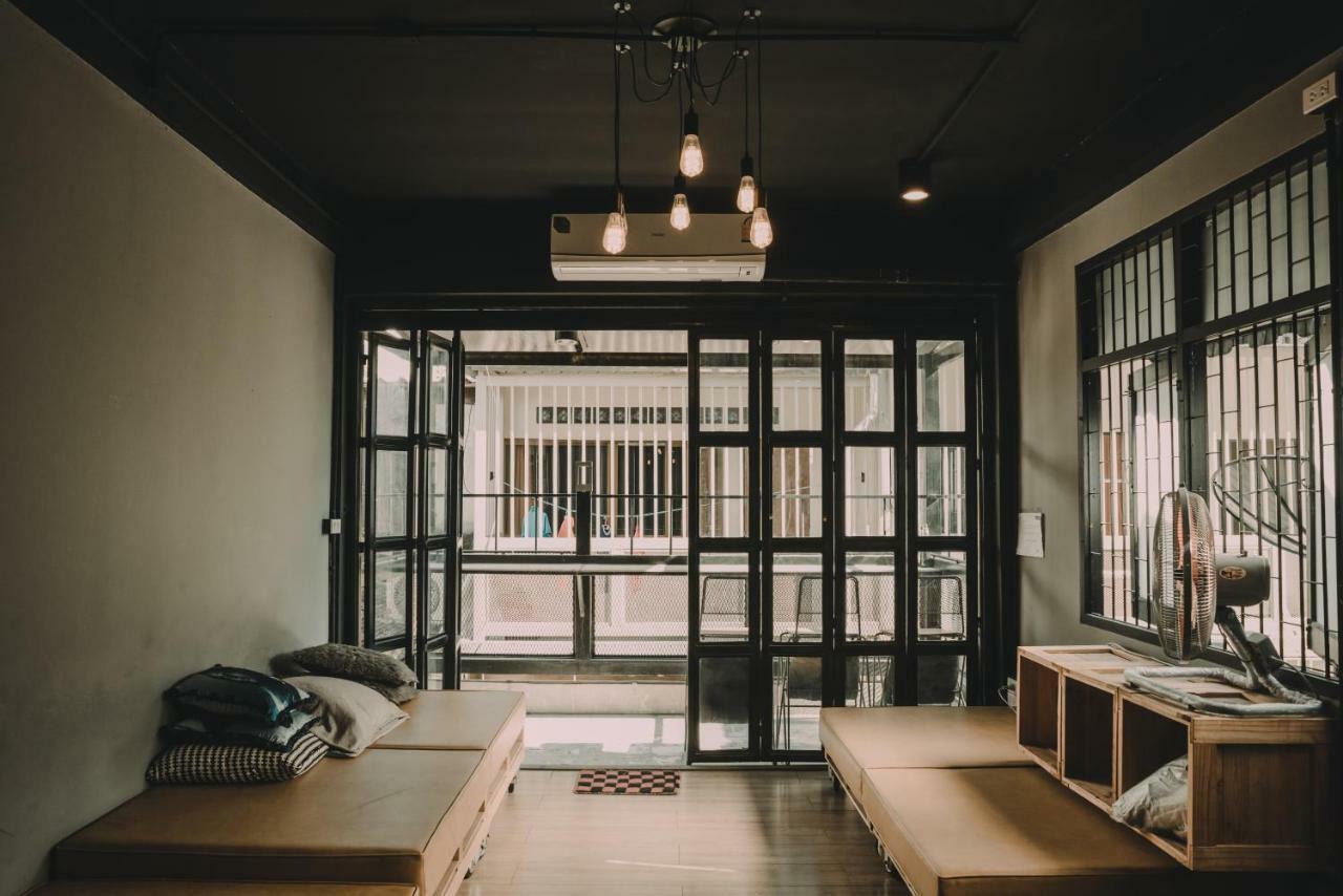 Nap@Pan Hostel Silom Бангкок Екстер'єр фото